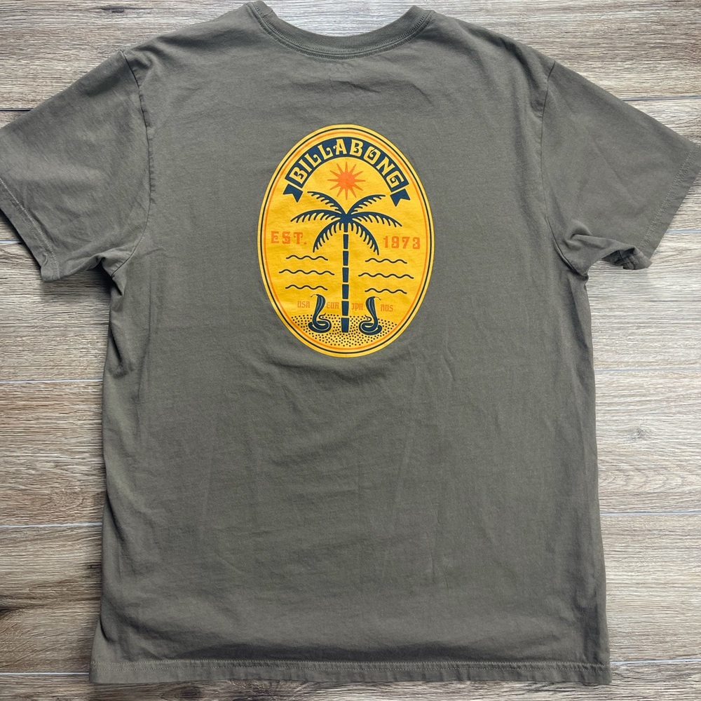 Billabong Forest Green  Men's T-Shirt, Sz L Tailored Fit, US, AUS, EUR, JPN